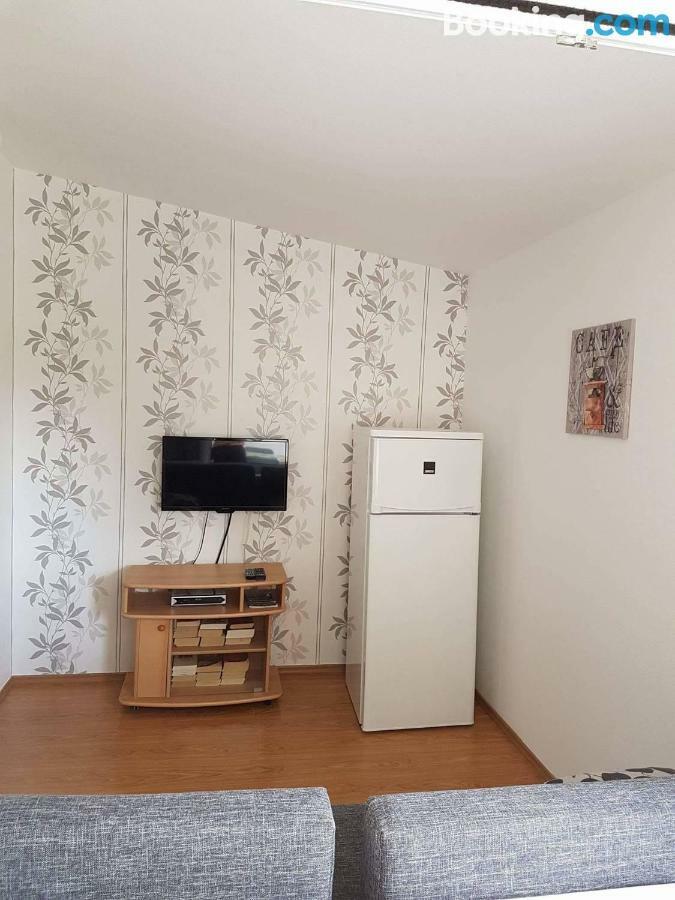 Apartamani Katarina Vl.Ilija Jusup Apartamento Starigrad Paklenica Exterior foto