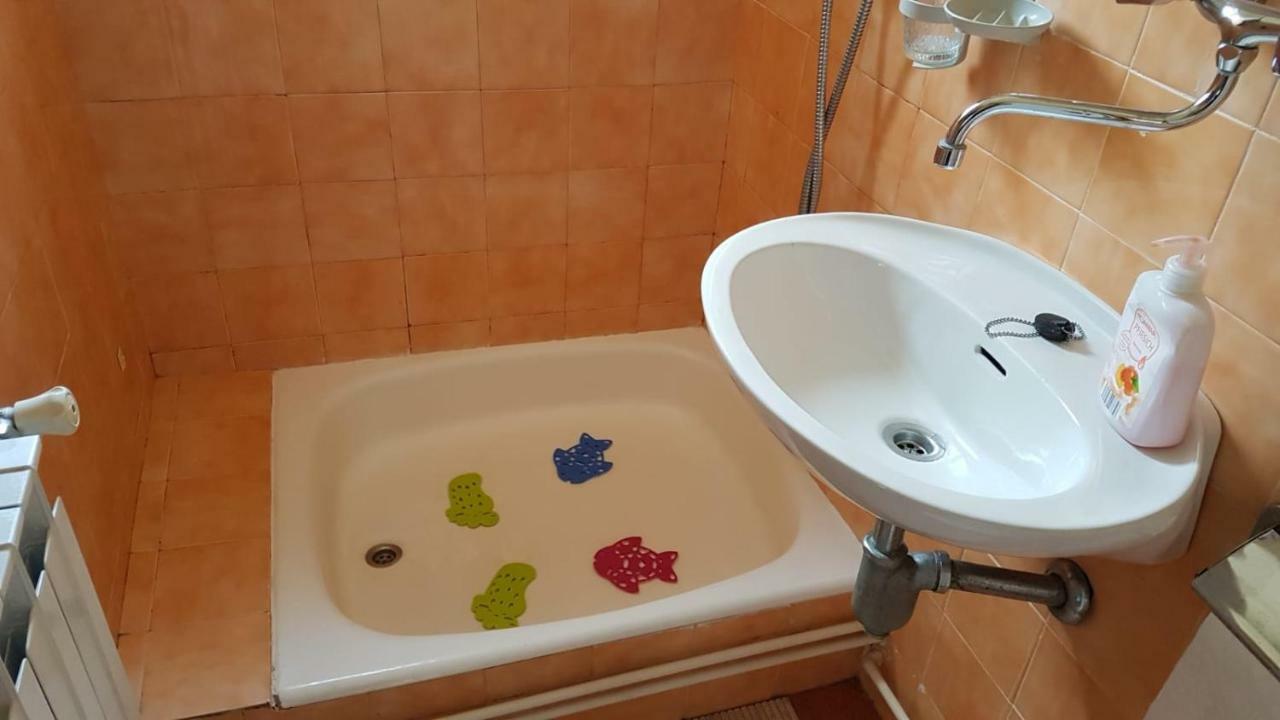 Apartamani Katarina Vl.Ilija Jusup Apartamento Starigrad Paklenica Exterior foto
